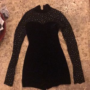 Velour/sequined bodysuit black   Dance costume